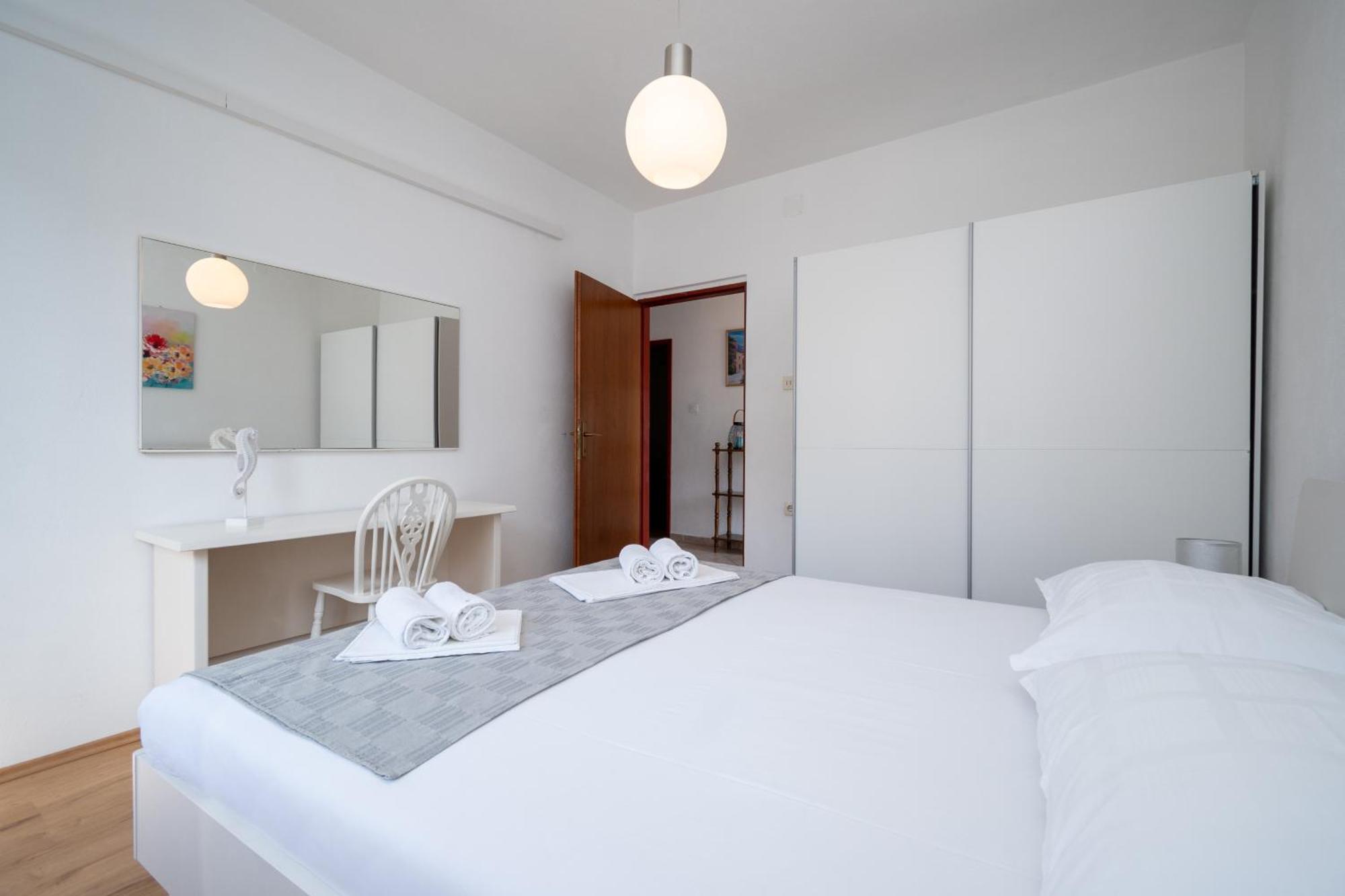 Apartments With A Parking Space Pag - 15765 Паг Стая снимка