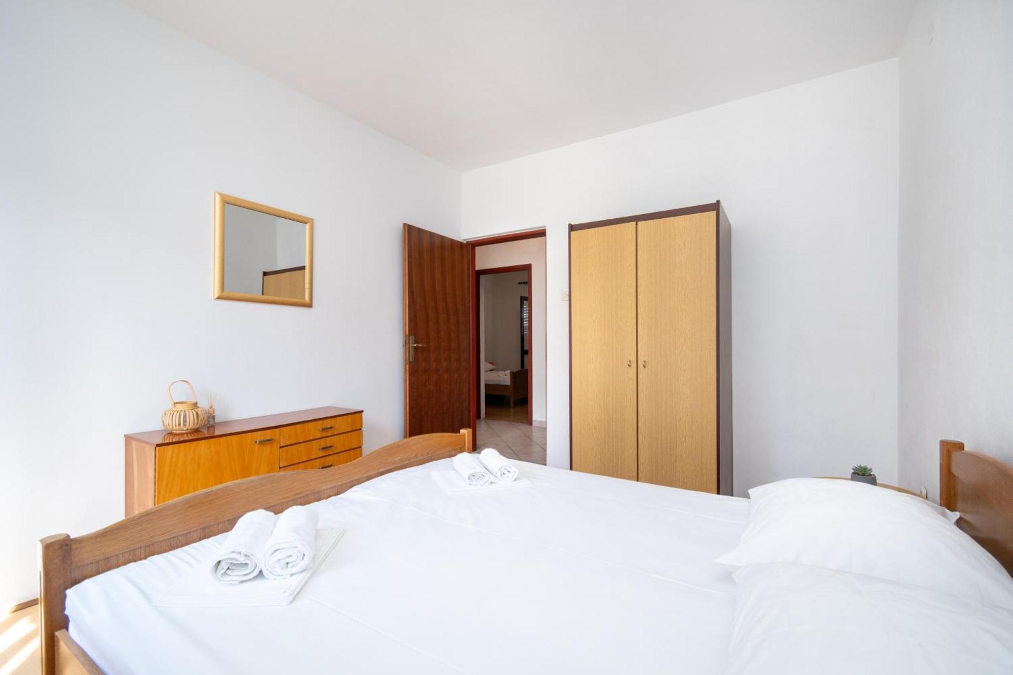Apartments With A Parking Space Pag - 15765 Паг Стая снимка